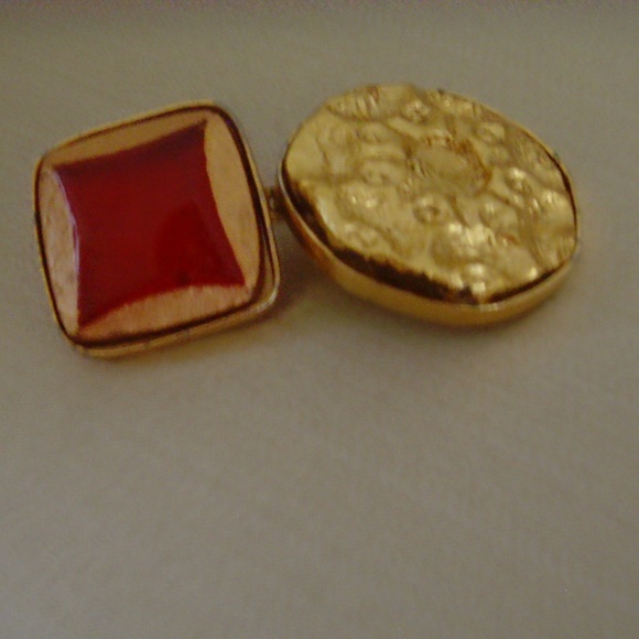 Kenneth J Lane KJL Gold-Tone and Red/Burgundy Dangle Clip-on Earrings - Picture 13 of 13